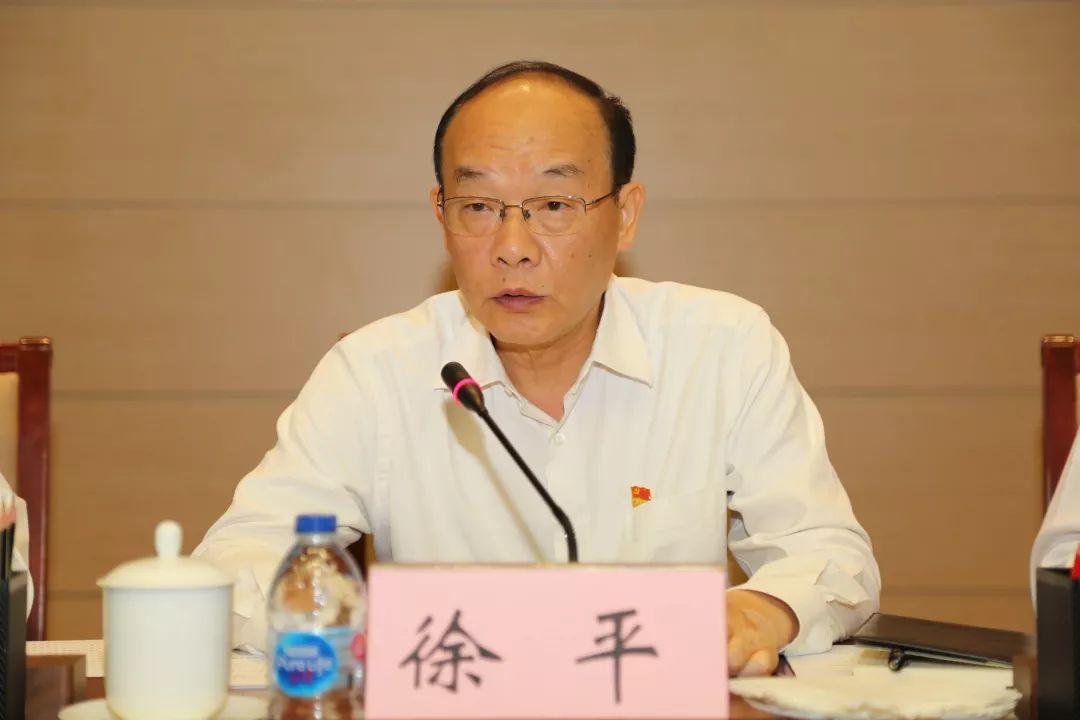 【不忘初心、牢記使命&lt;19&gt;】做敢于擔(dān)當(dāng)勇于奉獻(xiàn)的兵裝人——徐平講黨課