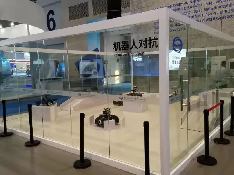 實力跨界，瞧瞧他們的機器人家族